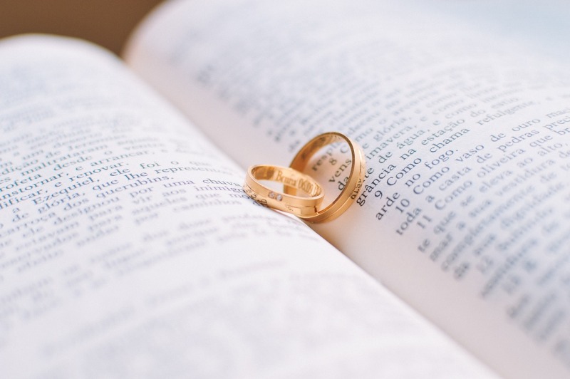 Obrączki – symbol wiecznej miłości i najważniejszy element ślubu